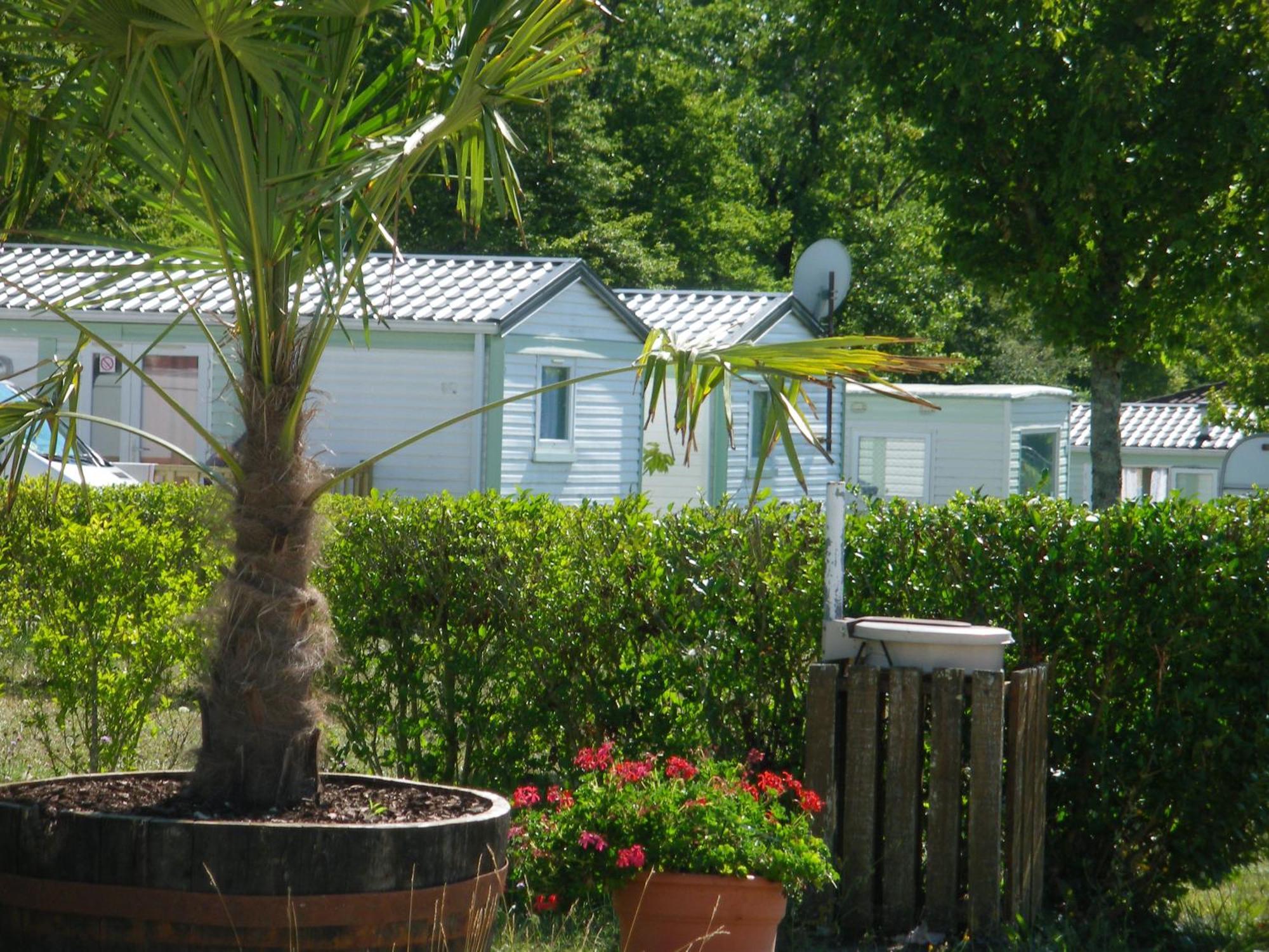 Camping Du Pontis Verteillac Eksteriør billede