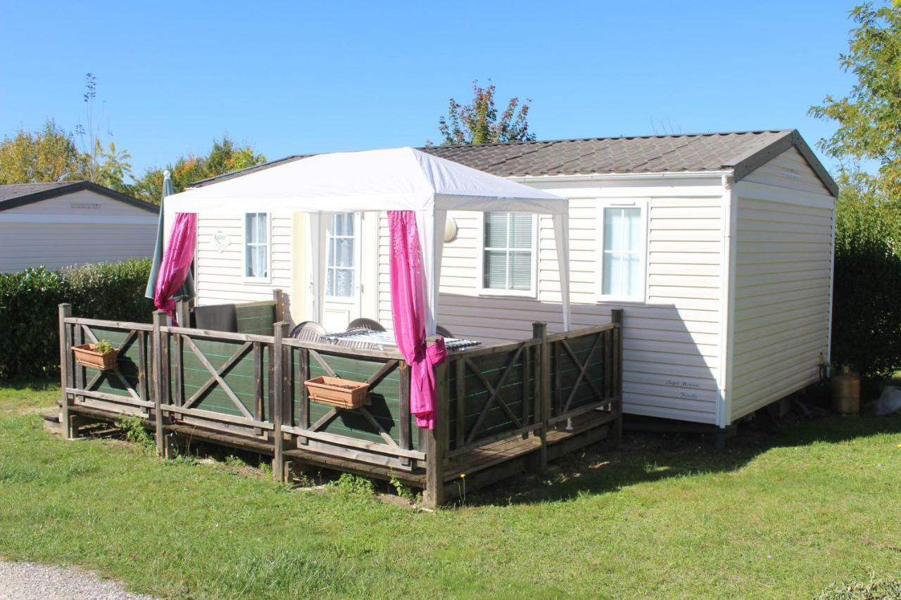 Camping Du Pontis Verteillac Eksteriør billede