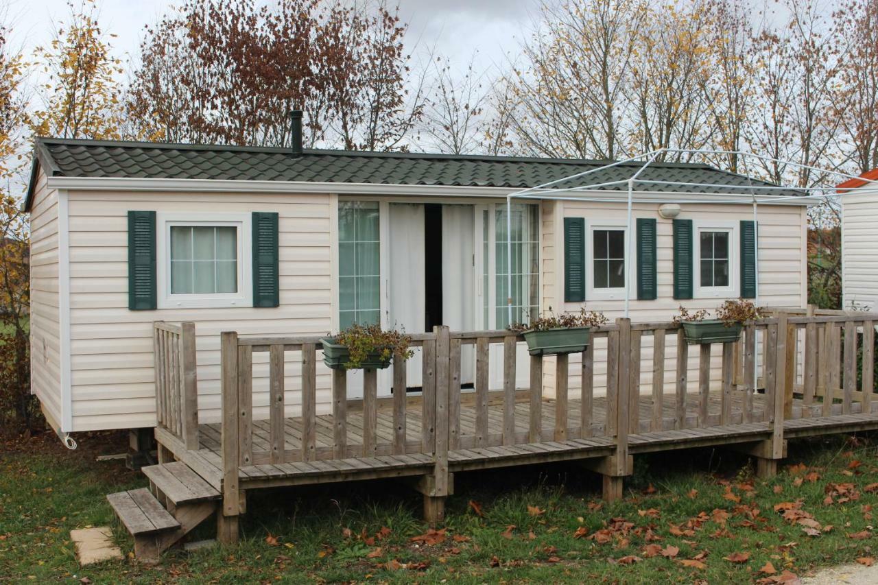 Camping Du Pontis Verteillac Eksteriør billede
